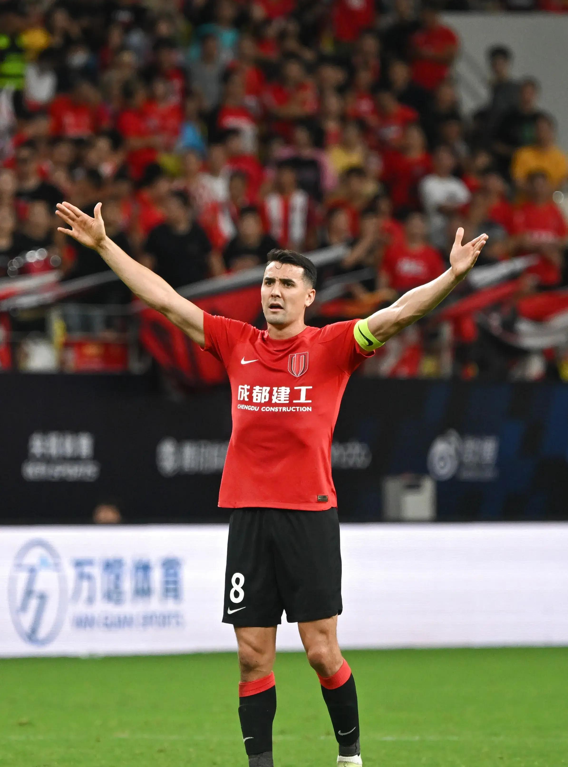 九游下载安装-包含足总杯倒计时，辽宁本钢赛前单刀错失，细节引发关注，底气十足，年轻球员得到机会的词条