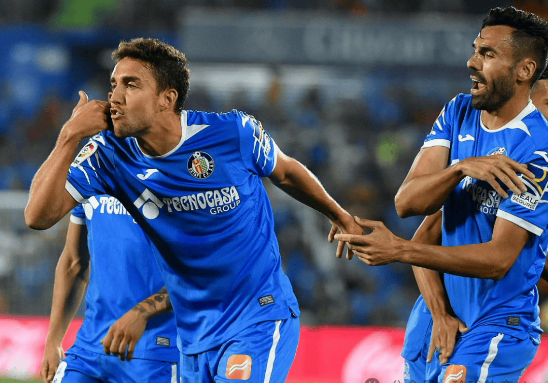 九游体育下载-埃因霍温回应争议备战荷甲成都蓉城迎西甲关键赛，这一次真的转折点皇家社会调整名单的简单介绍